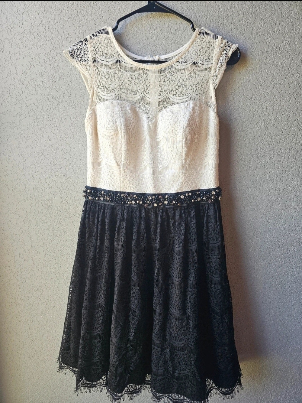 Lace Bodice Contrast Midi Dress in Ivory and Black